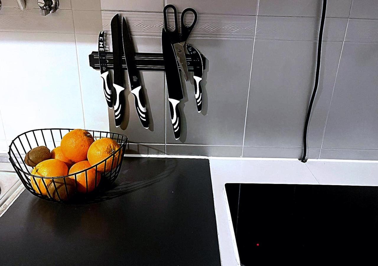Rooms 10 Mins Walk From Train Station! Agualva-Cacem Buitenkant foto
