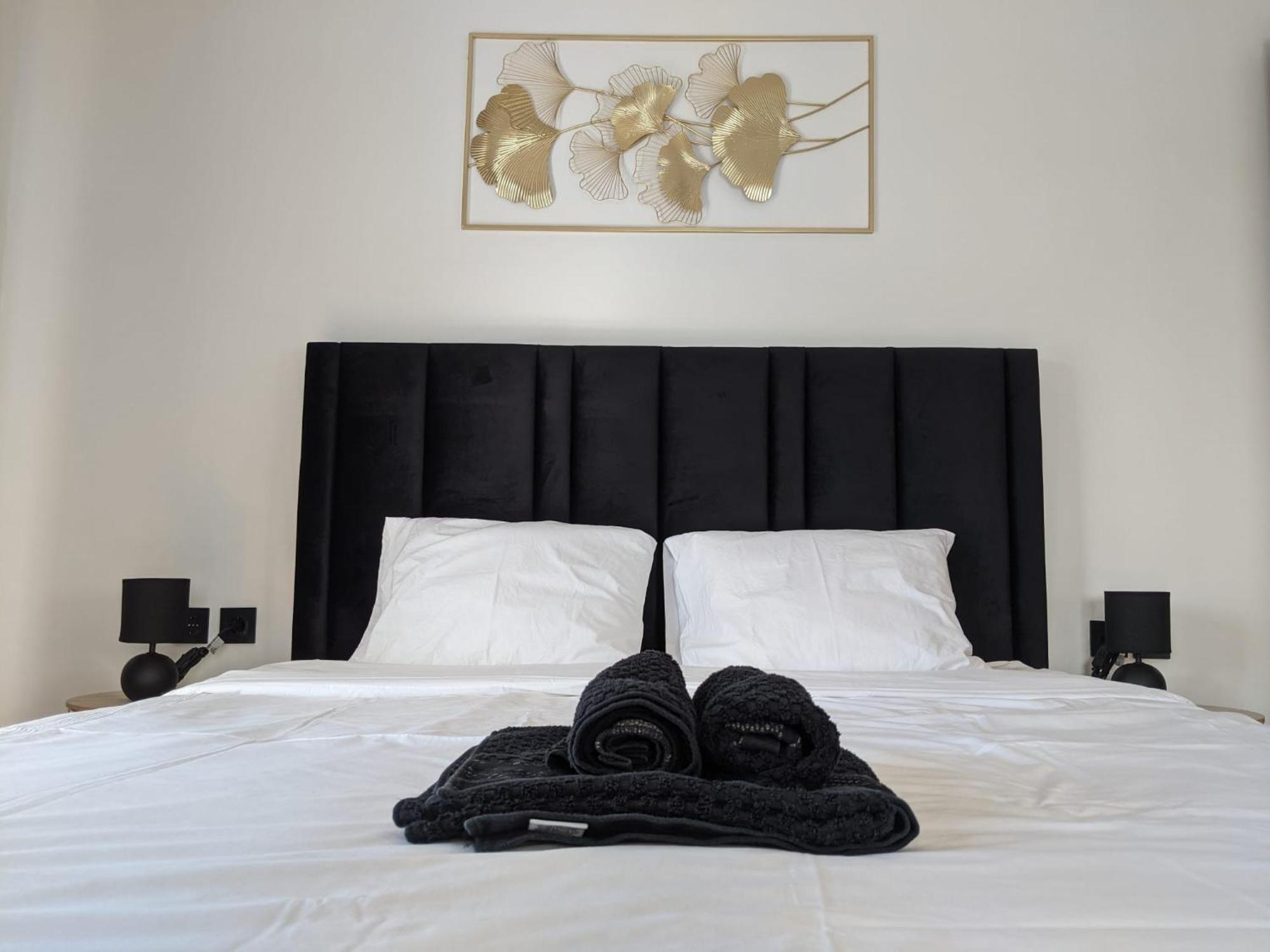 Rooms 10 Mins Walk From Train Station! Agualva-Cacem Buitenkant foto