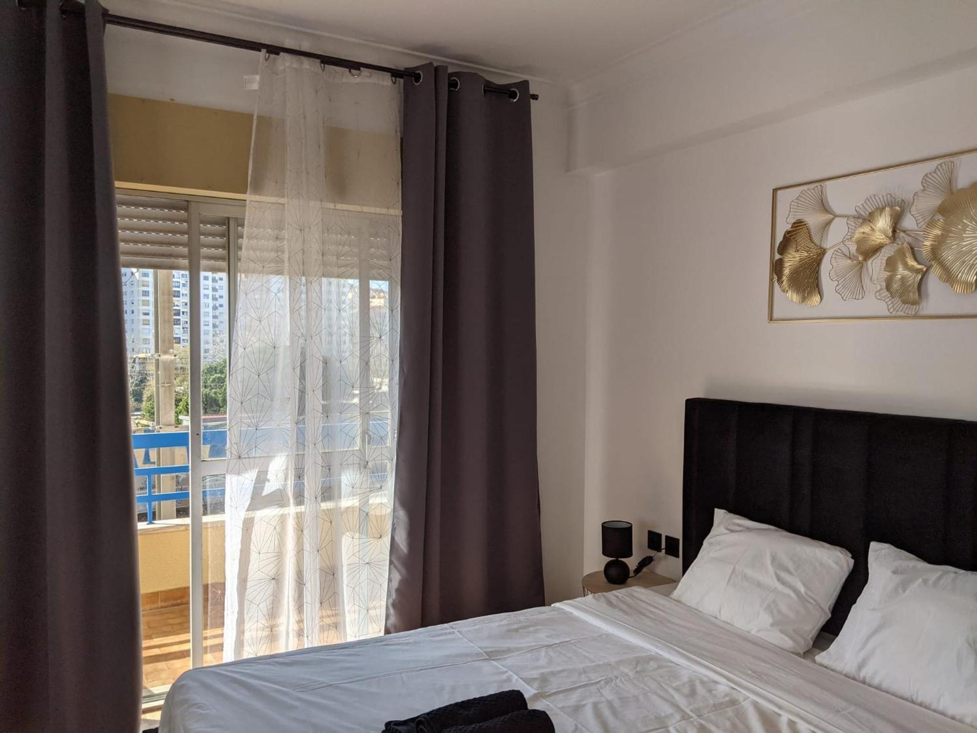 Rooms 10 Mins Walk From Train Station! Agualva-Cacem Buitenkant foto