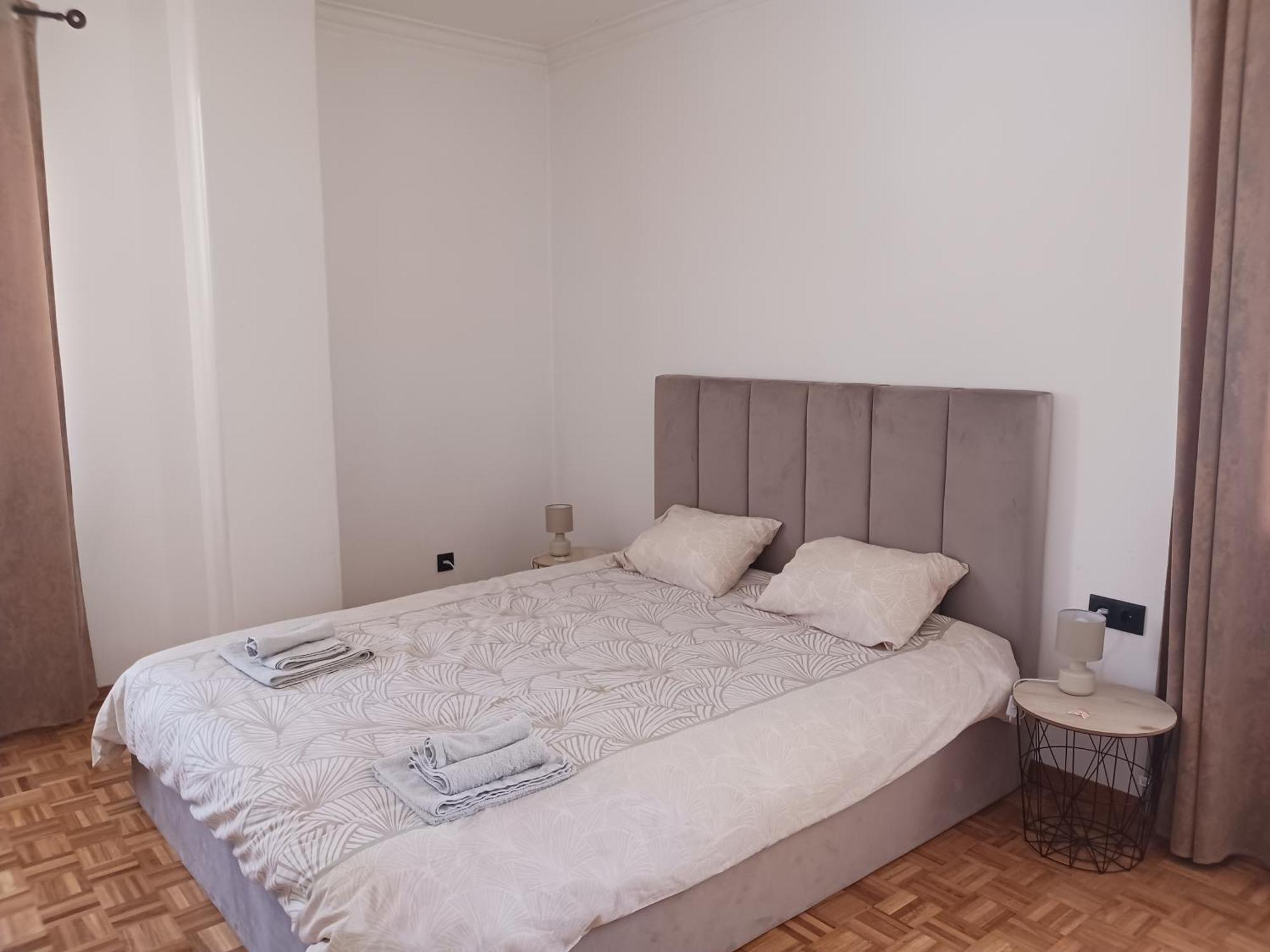 Rooms 10 Mins Walk From Train Station! Agualva-Cacem Buitenkant foto