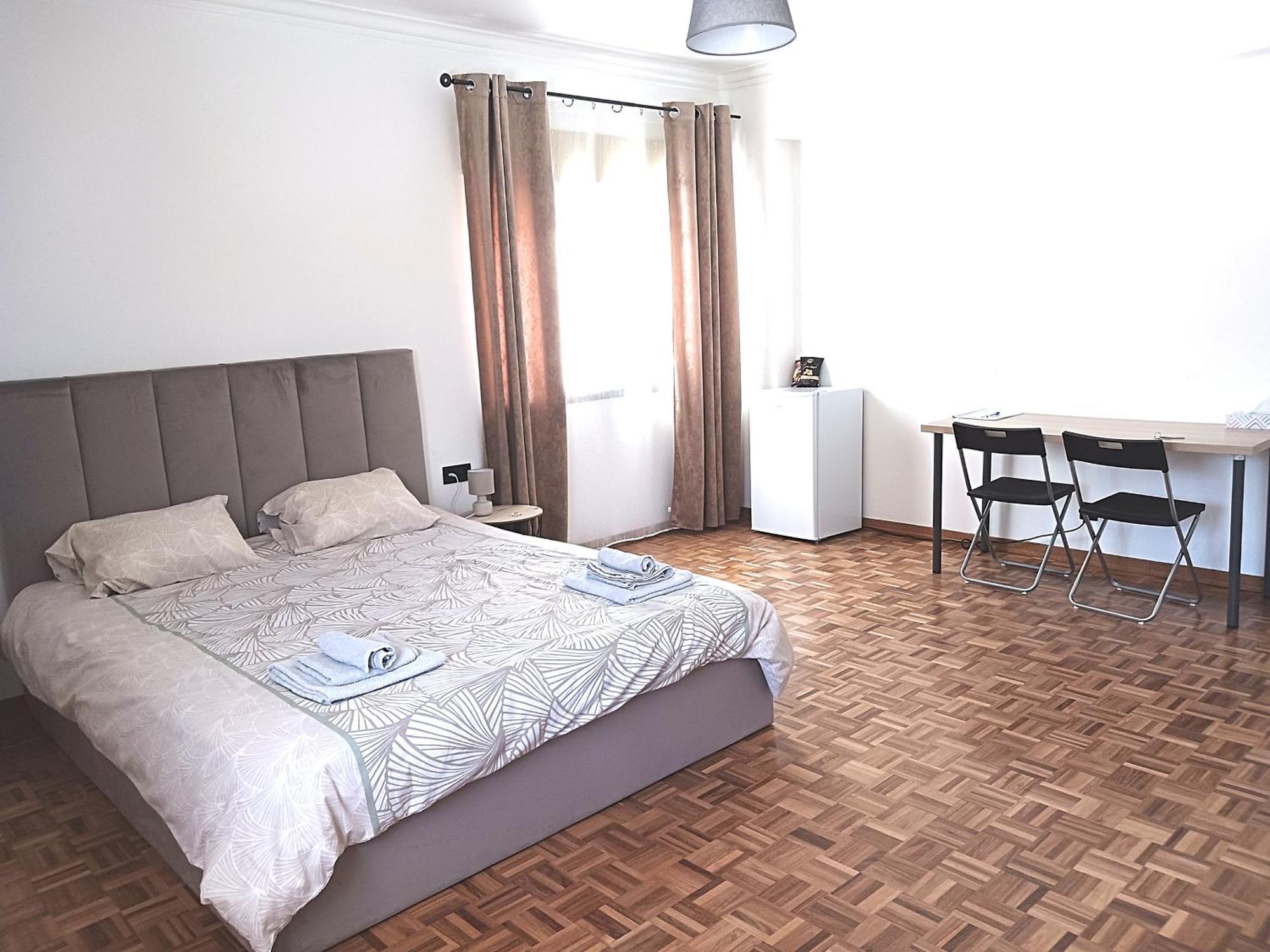Rooms 10 Mins Walk From Train Station! Agualva-Cacem Buitenkant foto